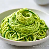 Espaguetis De Calabac&iacute;n Con Aguacate