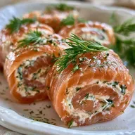 Rollitos de Salmón y Queso Crema: Toque Cítrico
