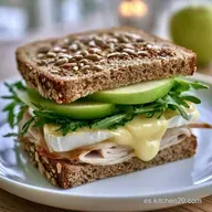 Sándwich de Pavo y Manzana con Queso Brie